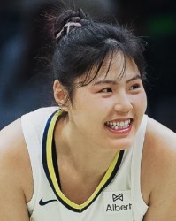 华体会体育官方网站-WNBA：李月汝仅4分钟3+1 飞翼险胜狂热揭幕战均破百历史首次
