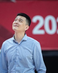 华体会体育app下载-当战术无法填补阵容的裂缝，冠军教头杨鸣最终请辞