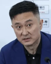 华体会体育app下载-郭艾伦解说：杜导现在是老教练了，不管输赢都面不改色心不跳